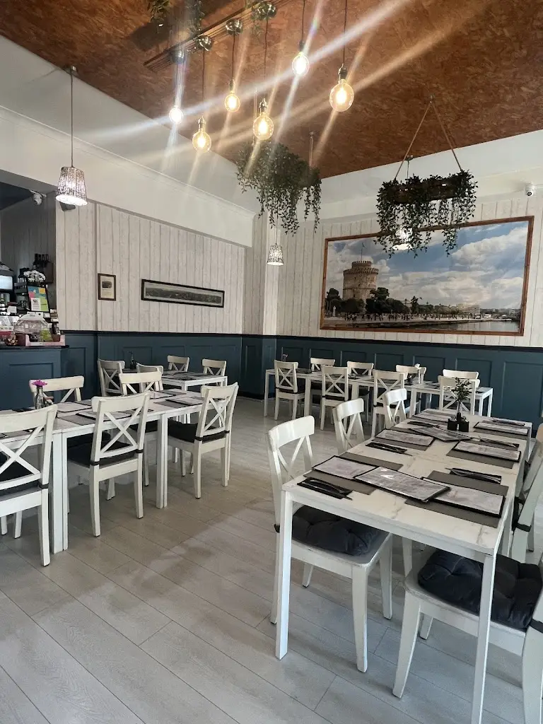 Maddy Sha_White Tower_Deganwy_recensione