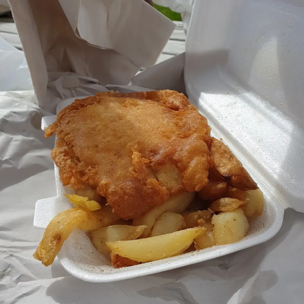 Jeruel Camat_Harbour View Chip Shop & Cafe_Deganwy_review