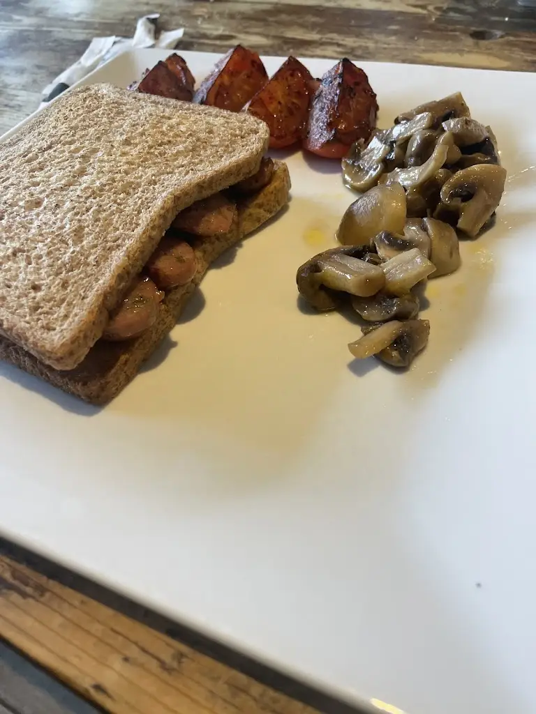 T D_The Olive Grove_Deganwy_review