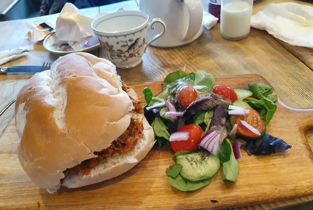 Tim Cooper_The Olive Grove_Deganwy_review