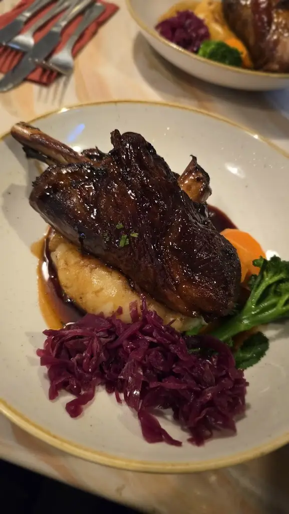 Alex Dunnett_Y Sospan_Dolgellau_review