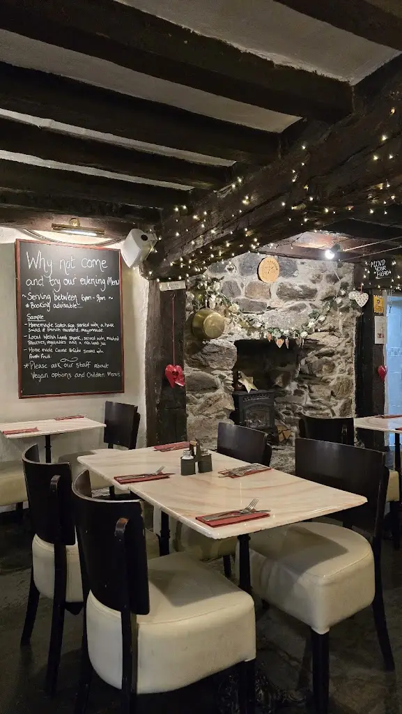 Y Sospan_Dolgellau_slider_image_2