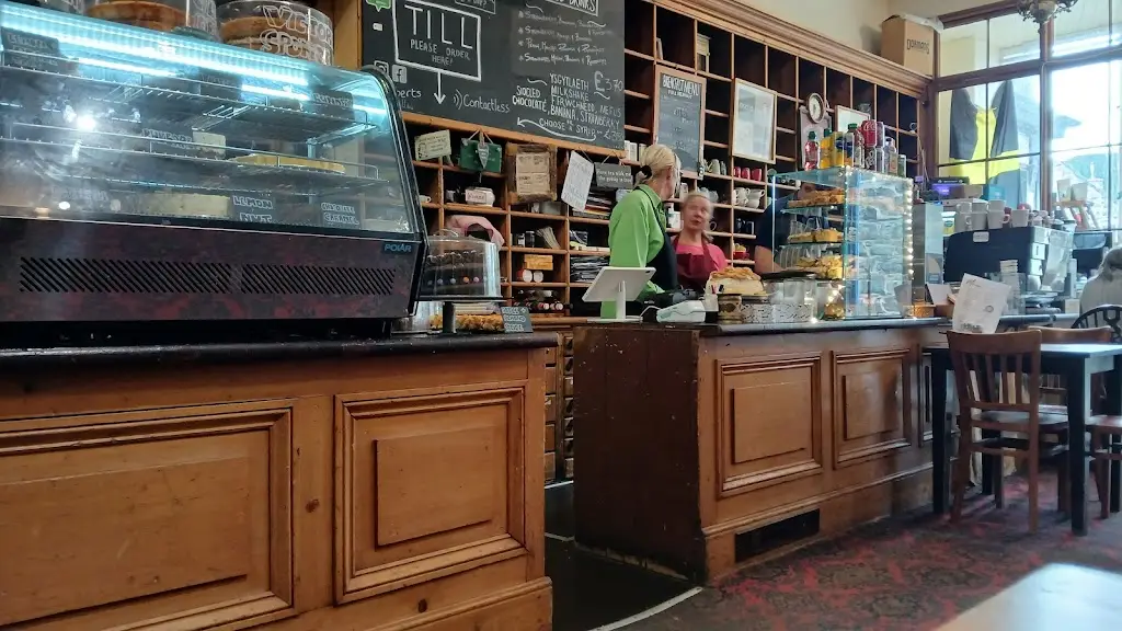 TH Roberts_Dolgellau_slider_image_3