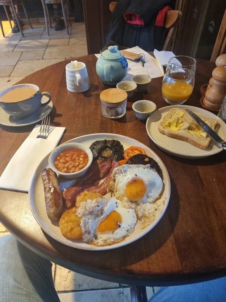 Andrew Bridge_The Crown Inn, Bishop's Waltham_Bishops Waltham_review