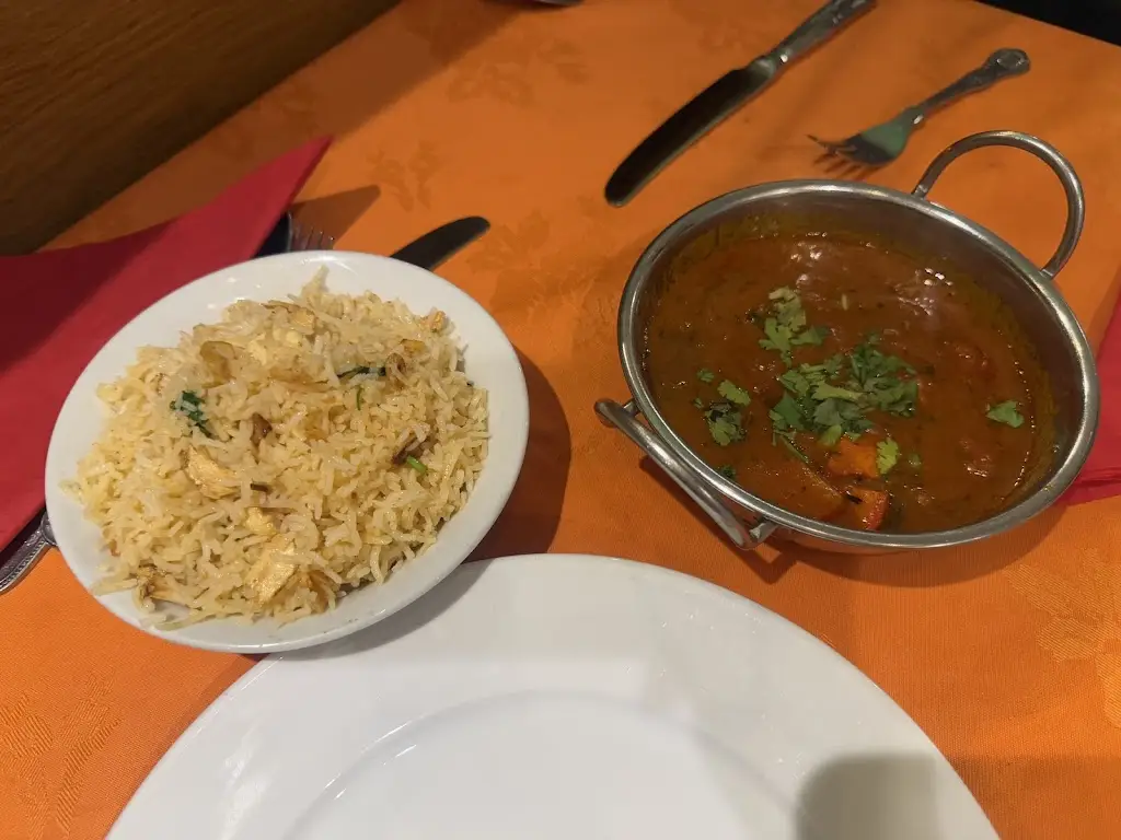 Shwe Yee_Lemon Grass_Dolgellau_review