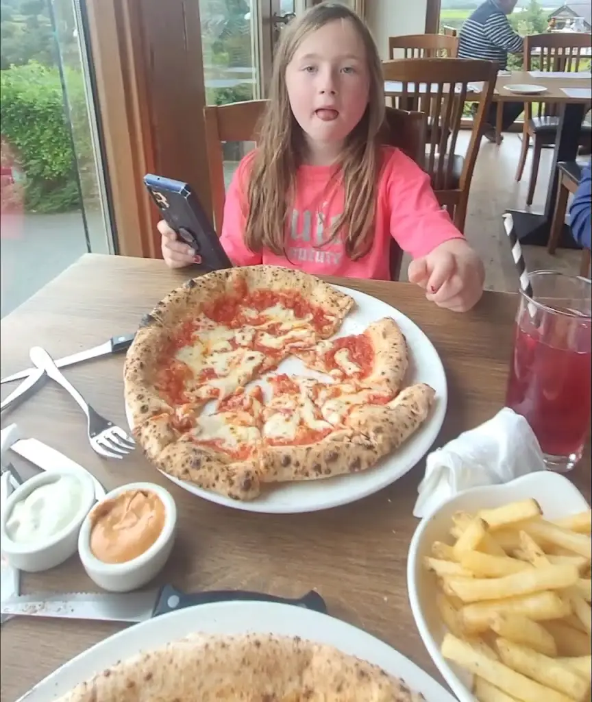 Mawddach Pizza_Dolgellau_slider_image_2