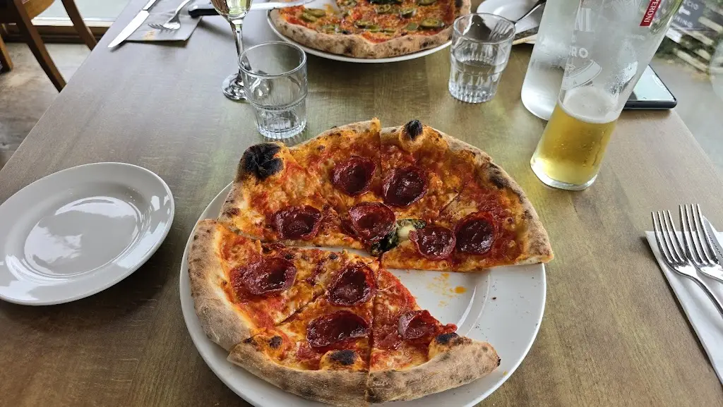 Mawddach Pizza_Dolgellau_slider_image_3