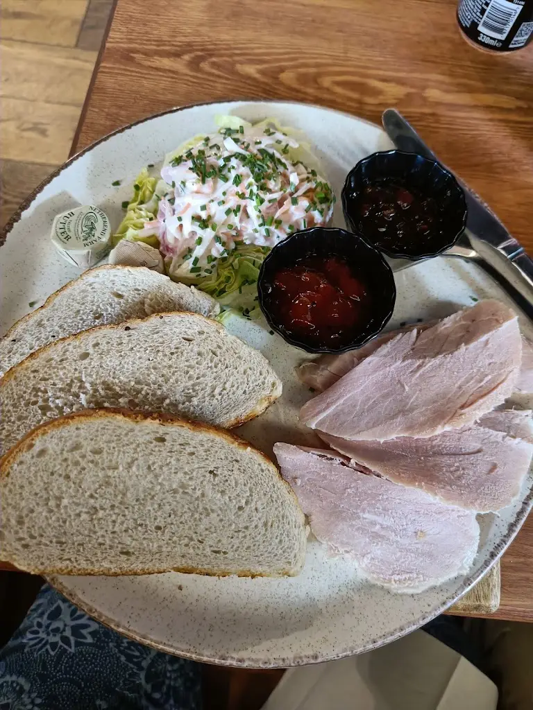 Menu_The Bridgend Inn_Govilon_image_3