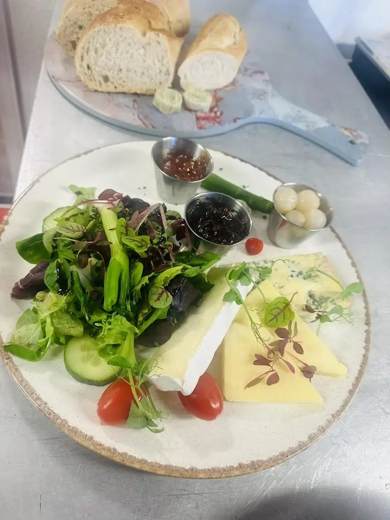 Menu_The Bridgend Inn_Govilon_image_5