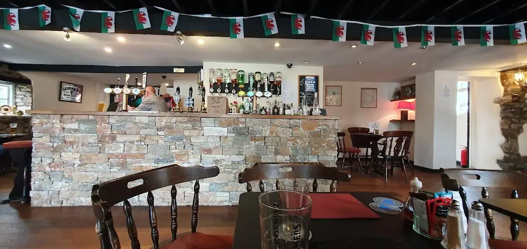 Tafarn y Bont restaurant in Govilon