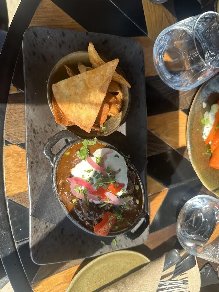 PulaPaul_Lan y Môr Restaurant Saundersfoot_Glandwr_review