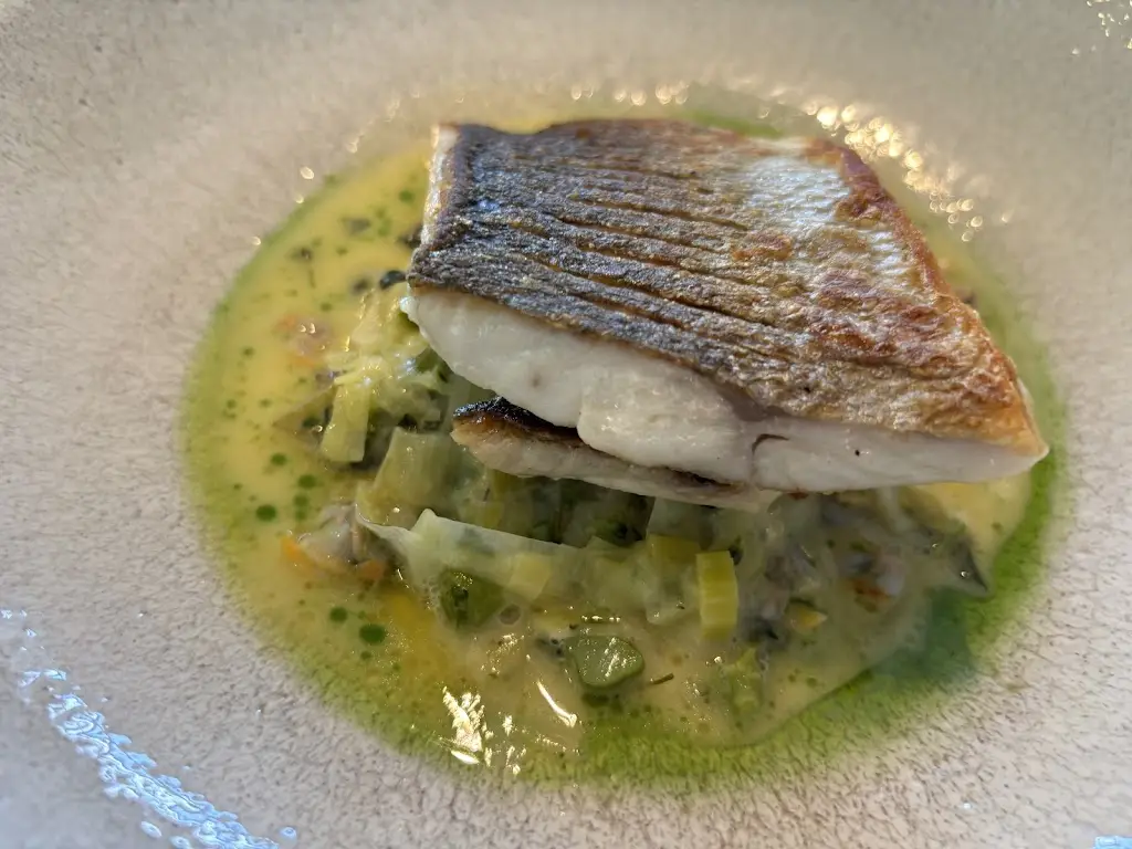 Lan y Môr Restaurant Saundersfoot_Glandwr_slider_image_3