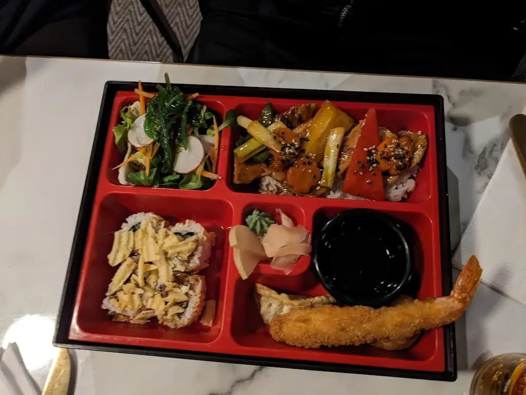 Menu_Lokky's_Glandwr_image_5