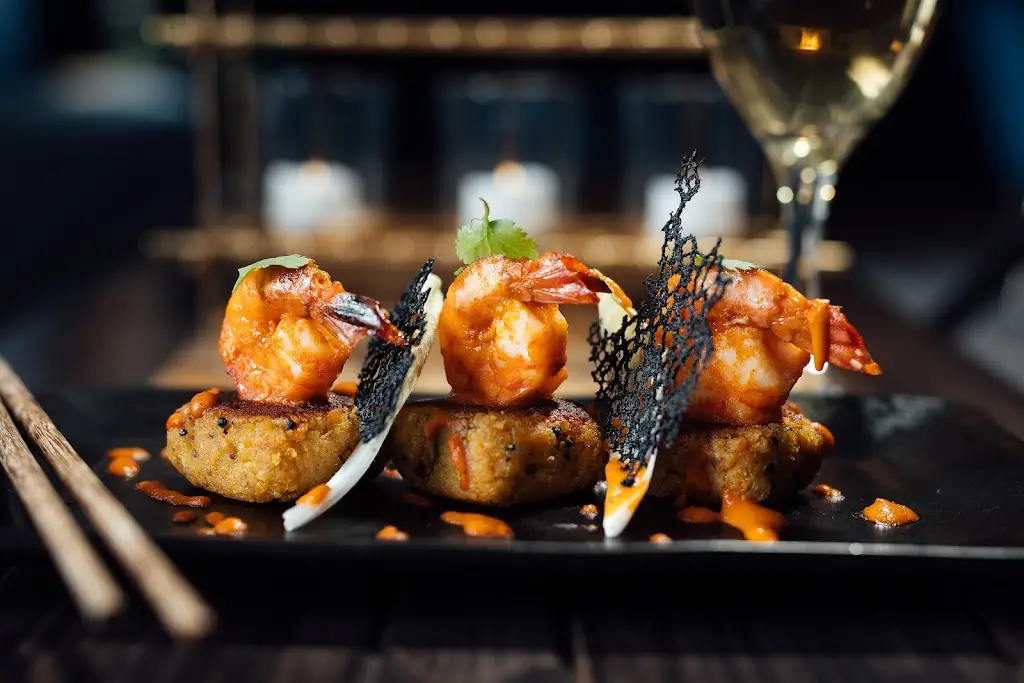 Lokky's_Glandwr_slider_image_3