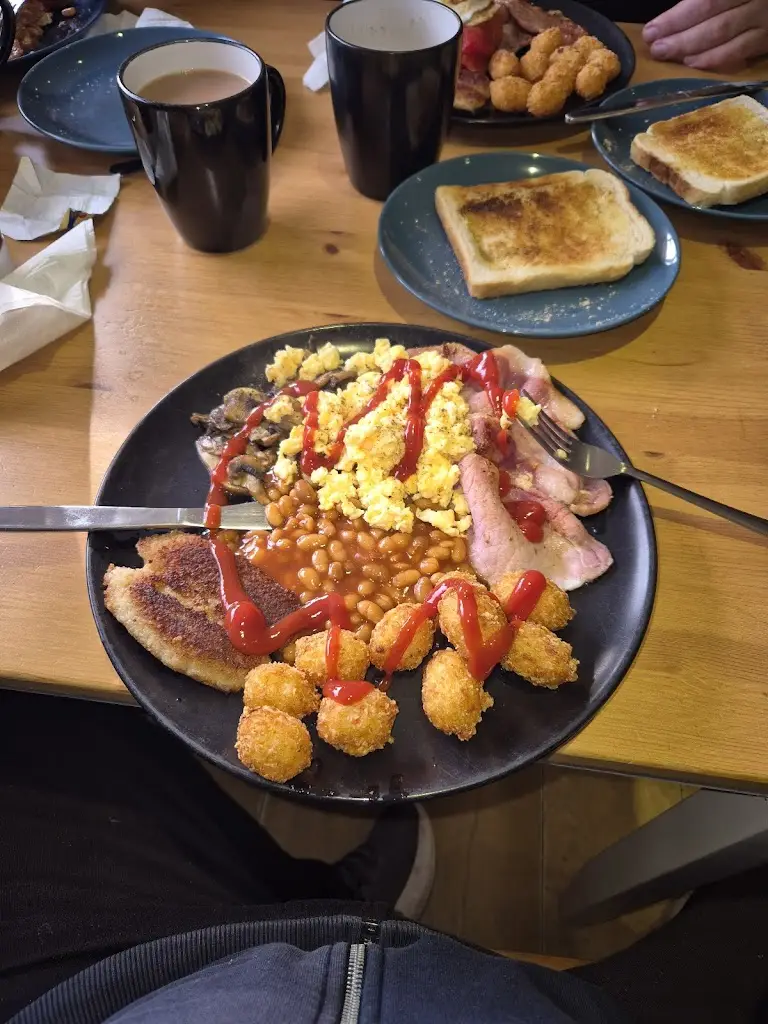 Ria's cafe_Bishops Waltham_slider_image_2