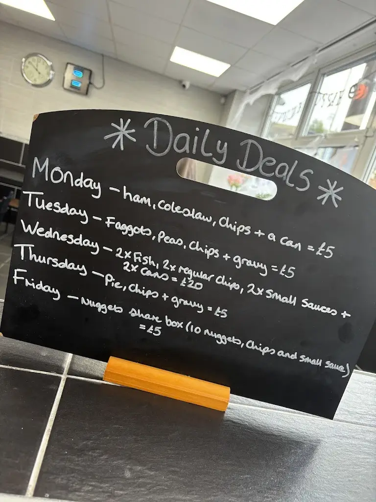 Menu_Gilfach’s Top Chippy & Cafe_Gilfach Goch_image_3