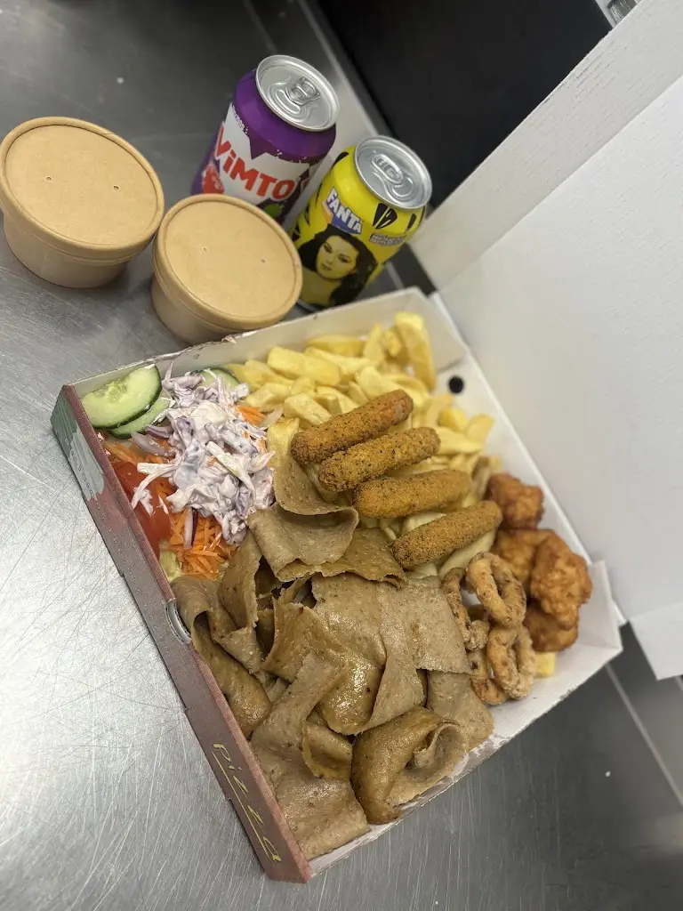 Gilfach’s Top Chippy & Cafe restaurant in Gilfach Goch