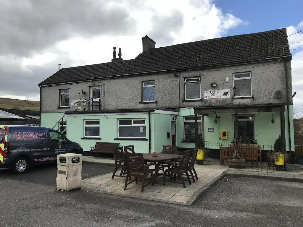 Tony Lea_Griffin Inn_Gilfach Goch_review