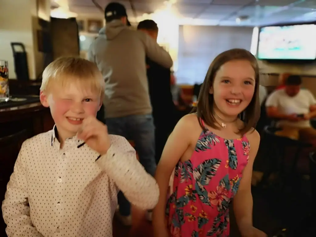 R Ev_Ye Olde Ogmore_Gilfach Goch_review