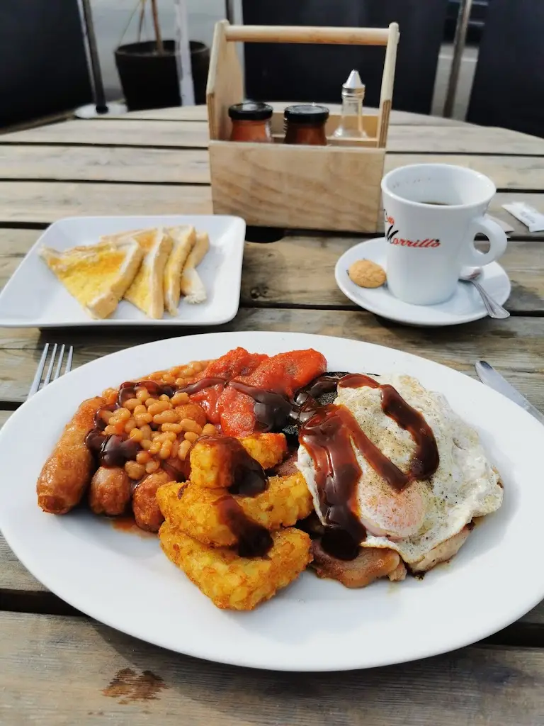 D Sanders_Old Station Café_Goodwick_review