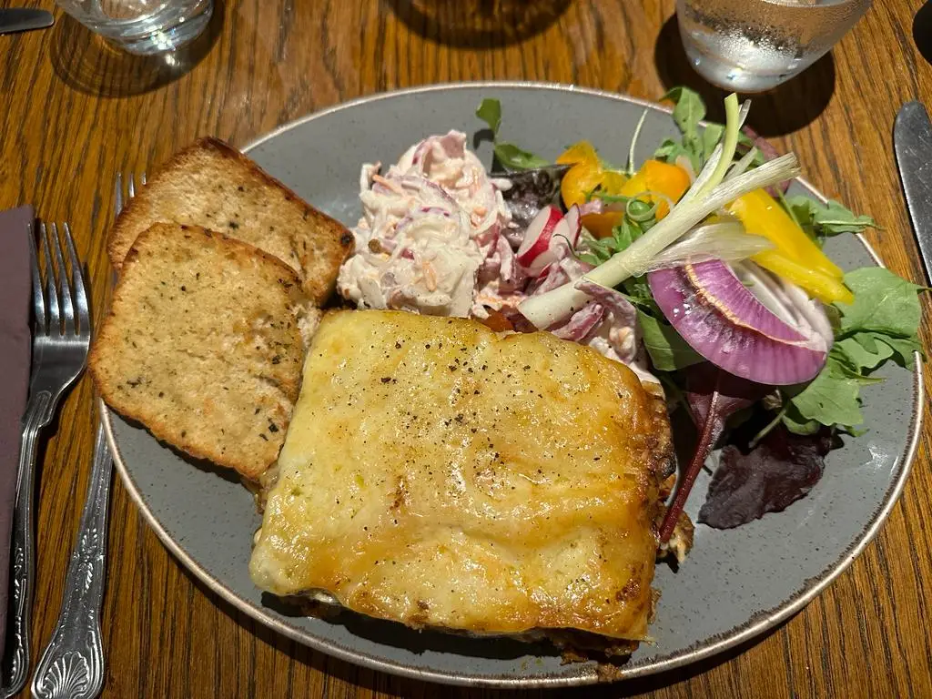 Jane Smith_The Black Dog_Bishops Waltham_review