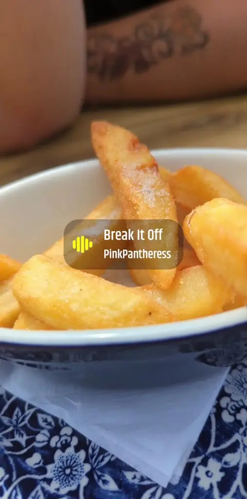 The Pant-yr-Ochain_Gresford_slider_image_2