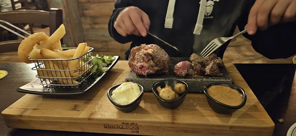 Heidi Yemm_Ye Olde Royal Oak_Hengoed_recensione