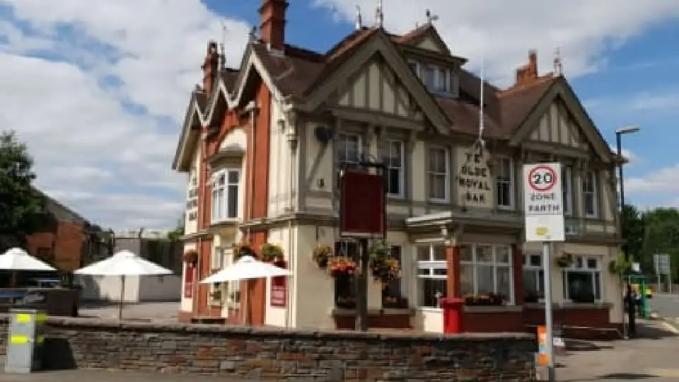 Ye Olde Royal Oak_Hengoed_slider_image_3