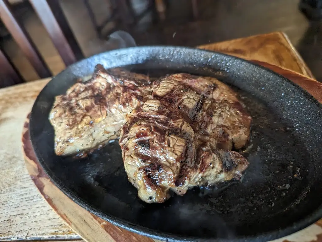 Luca Muca_Fox & Grapes_Hawarden_review