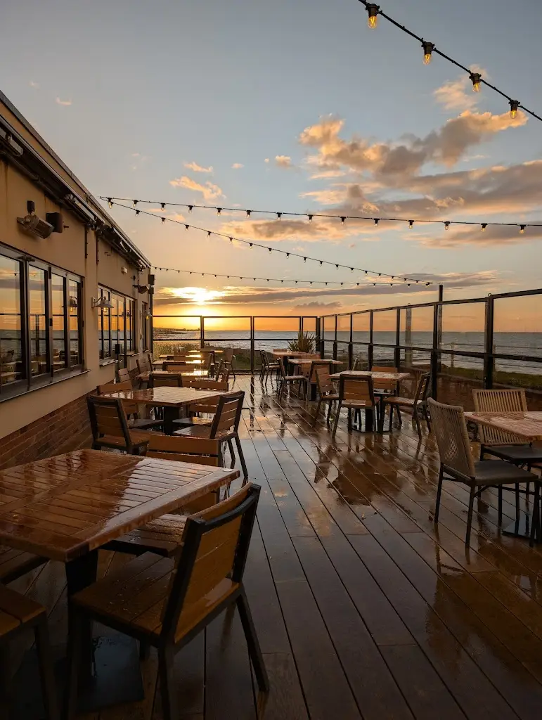 Minnis Bay Bar & Brasserie_Birchington-on-Sea_slider_image_2