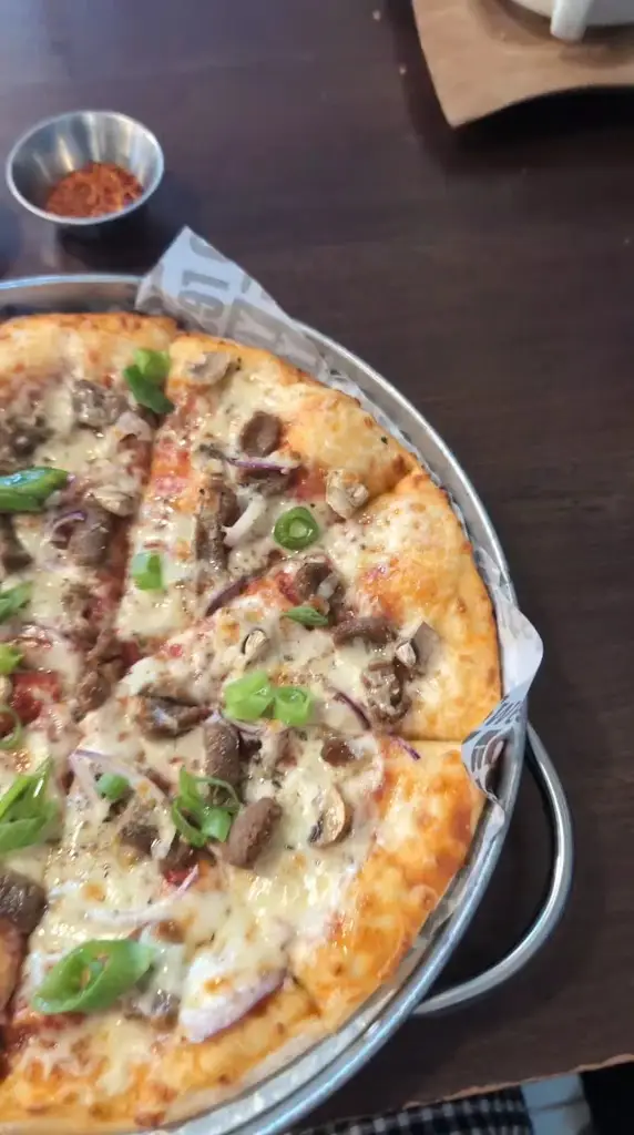 Y Gwyllt Snowdonia_Harlech_slider_image_2