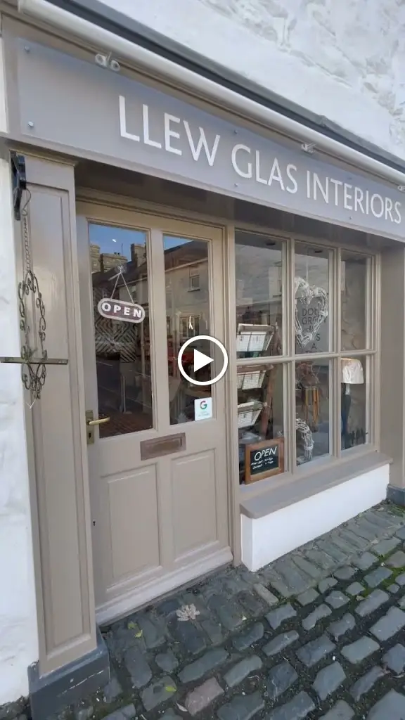 Caffi Llew Glas_Harlech_slider_image_2