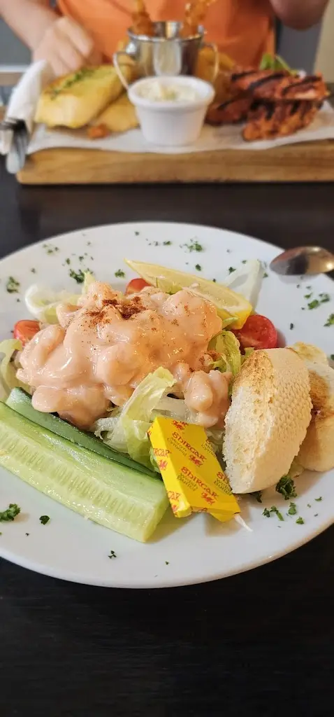 G “Lego Lawyer”_Seagers Restaurant_Grovesend_review