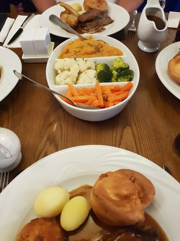 Menu_The Fountain Inn_Grovesend_image_5