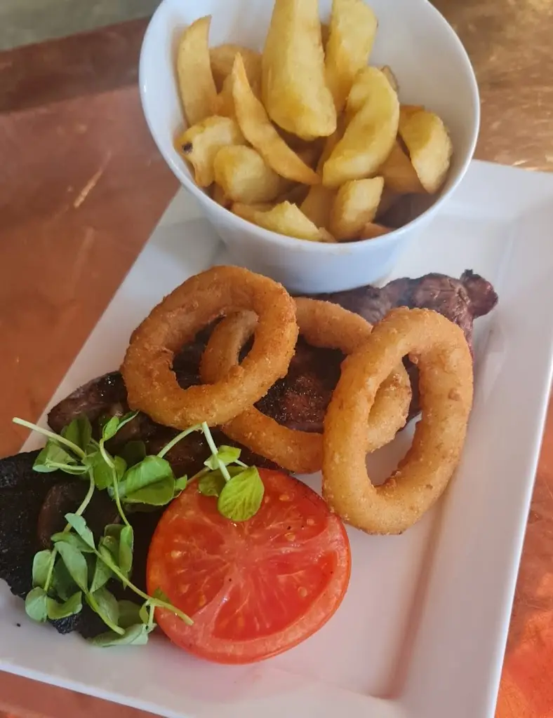 The Fountain Inn_Grovesend_slider_image_2