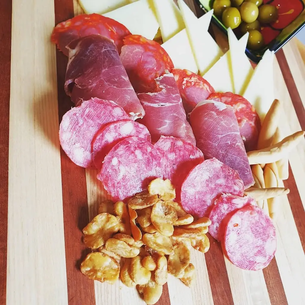 Menu_Ele's Little Kitchen_Grovesend_image_3