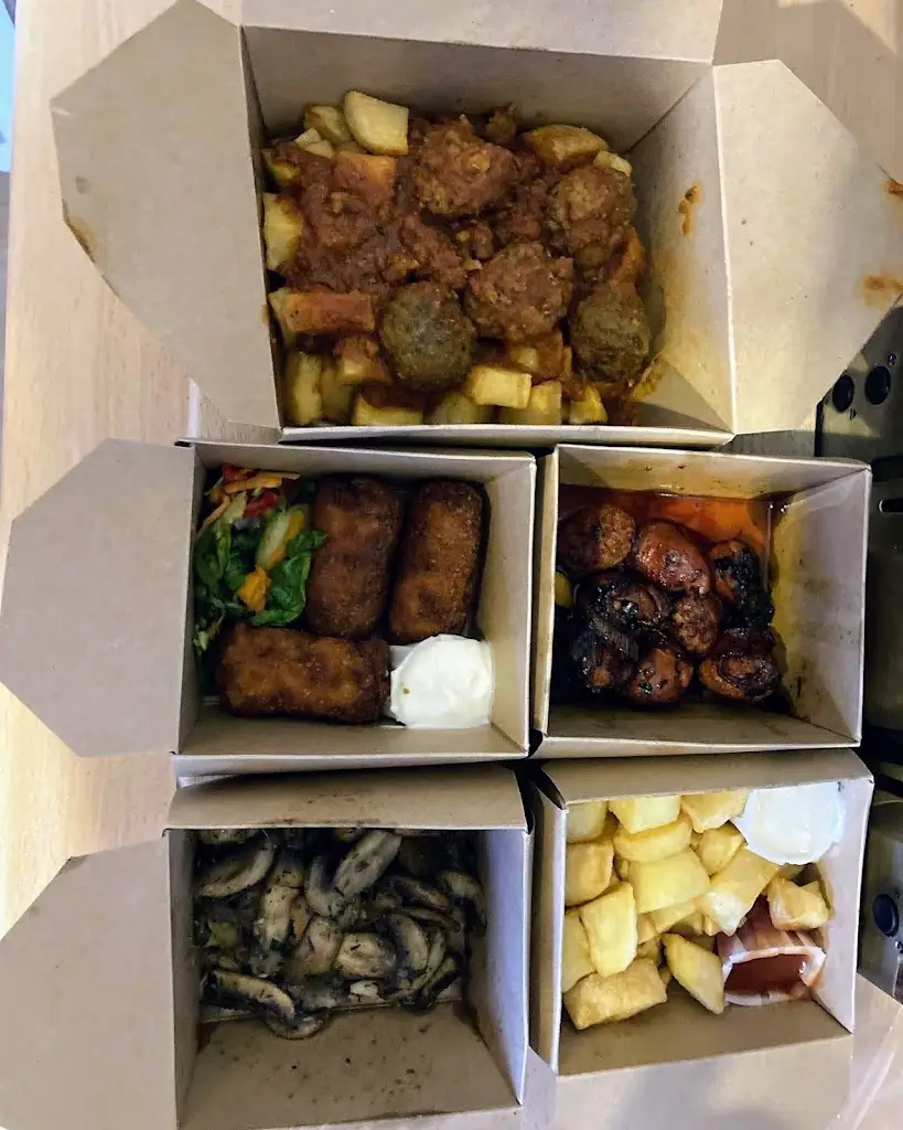 Gareth Thomas_Ele's Little Kitchen_Grovesend_review