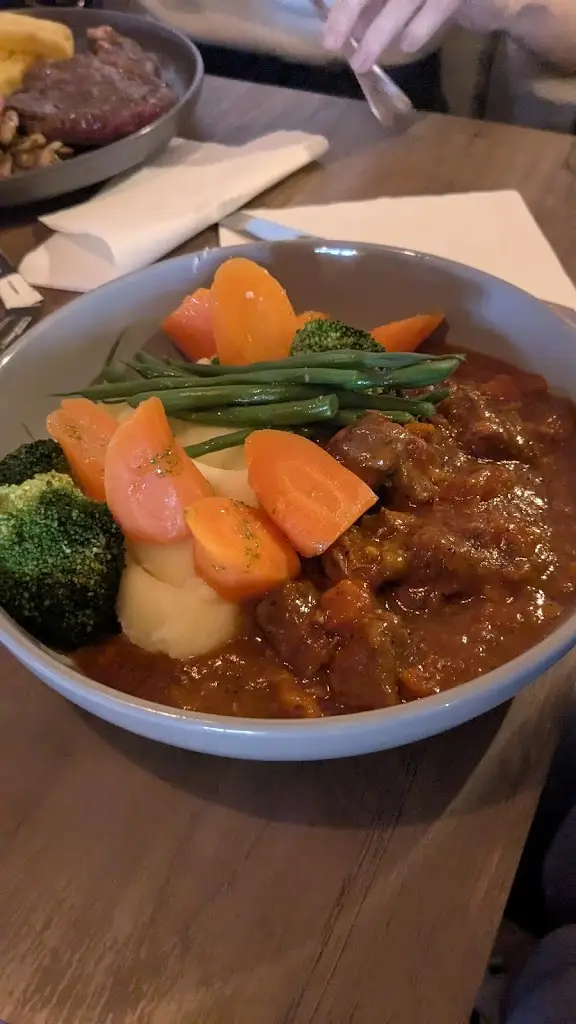 Beata Beck_Mario's Flavours_Grovesend_recensione