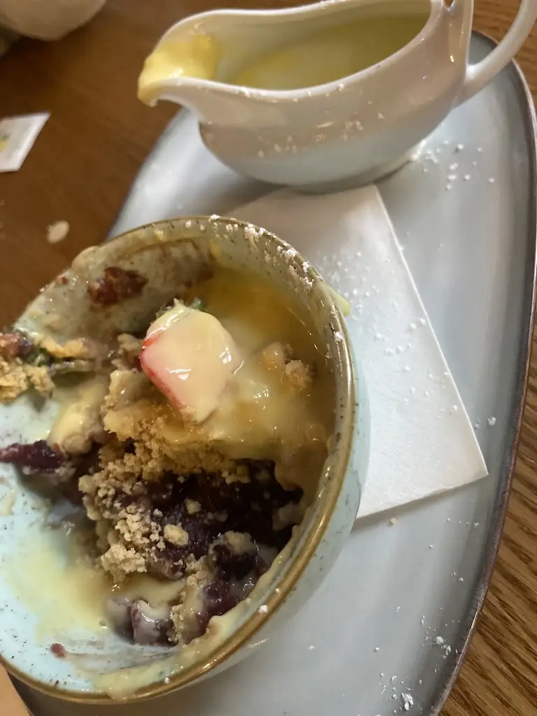 Helper_The Bristol Trader_Haverfordwest_review