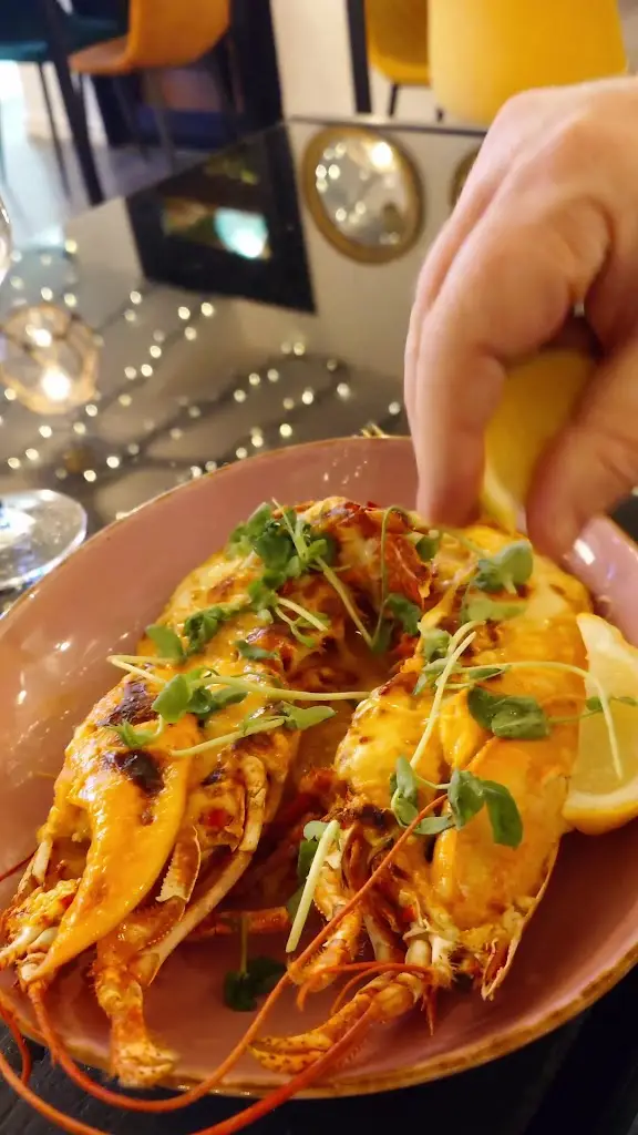 Rib and Oyster_Kilgetty_slider_image_2