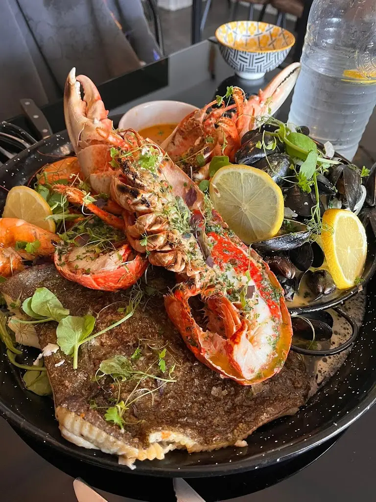 Rib and Oyster_Kilgetty_slider_image_3