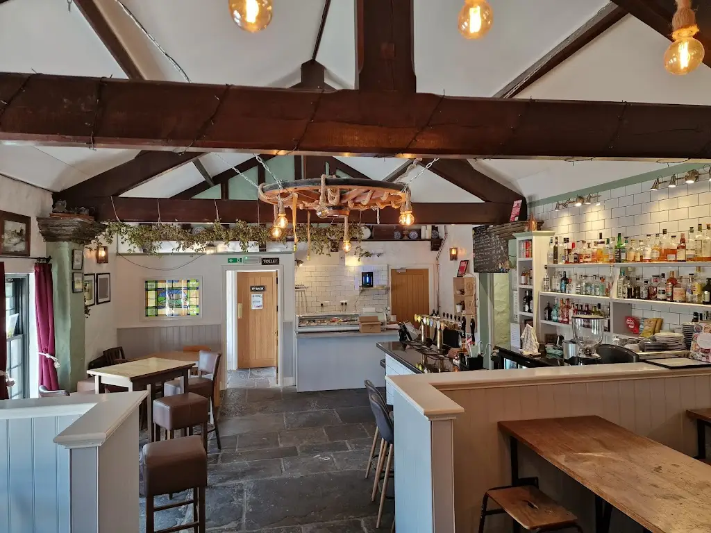 The Old Moathouse_Kidwelly_slider_image_1