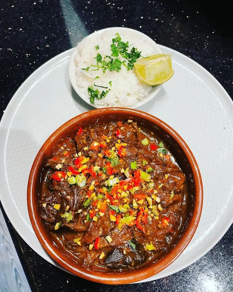 The Old Moathouse_Kidwelly_slider_image_2