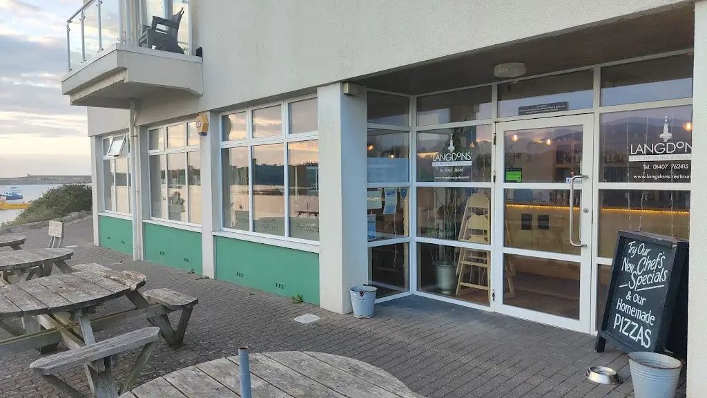 Langdons Restaurant And Bar restaurant in Holyhead