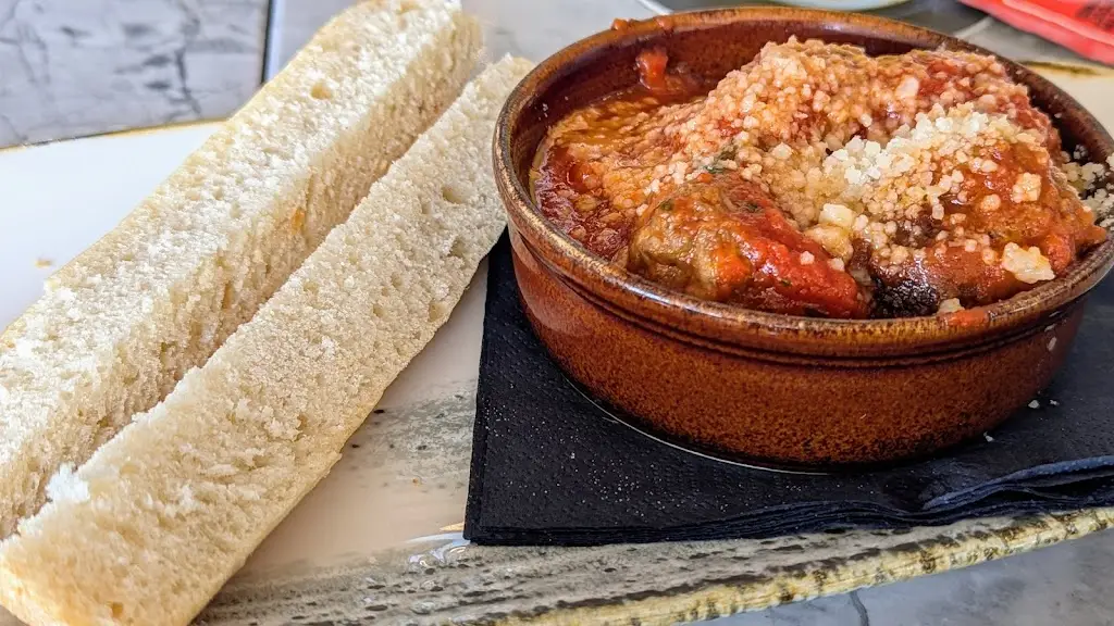 Ocean’s Edge Restaurant_Holyhead_slider_image_3