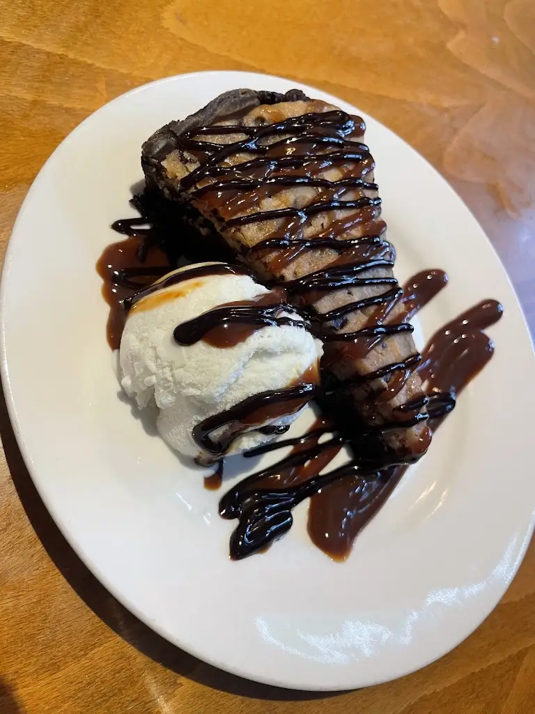 Beth Rowlands_Standing Stones_Holyhead_review