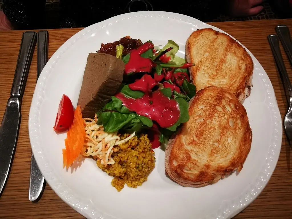 Richard Lowe-Jackson_Poachers Restaurant_Gwynedd_review