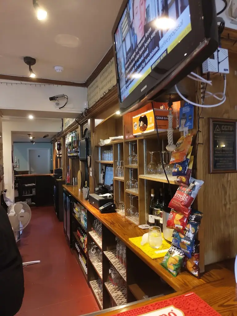 Stuart Robbins_Tafarn-Y-Trap_Gorseinon_review