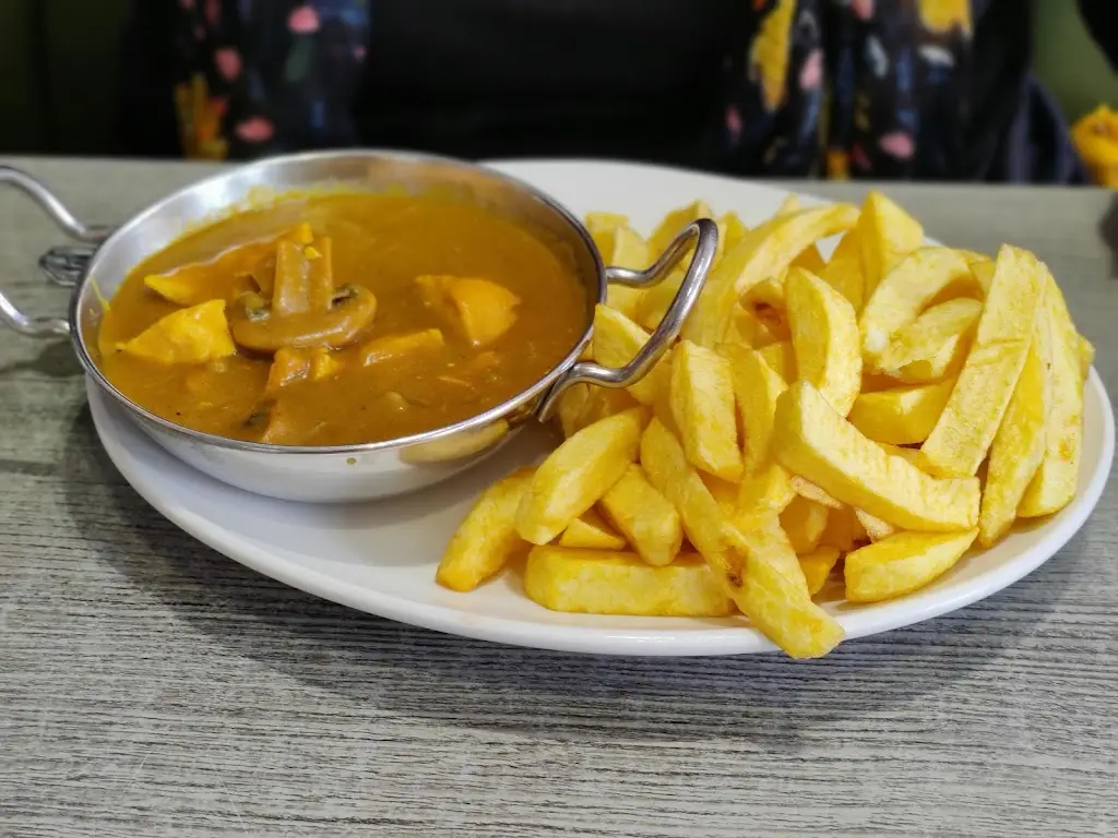 Glenn Harrison_Roma 2000_Gorseinon_review