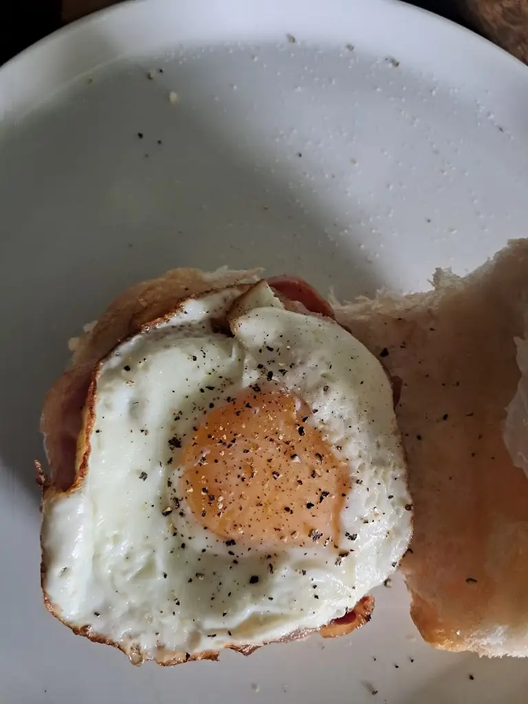 Zoe Tomaszek_Harbour Bakery Driftwood Cafe_Birchington-on-Sea_review